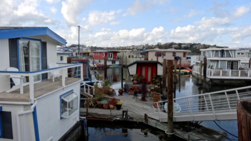 Hausbootsiedlung in Sausalitos